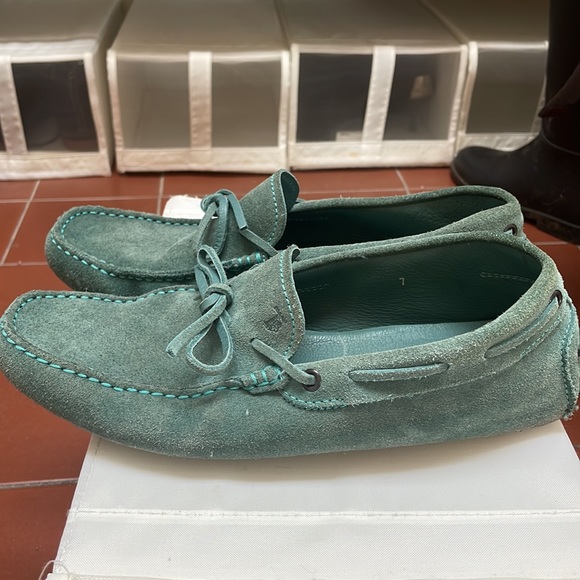 Authentic Tod’s Gommini suede driving shoes - Picture 3 of 6